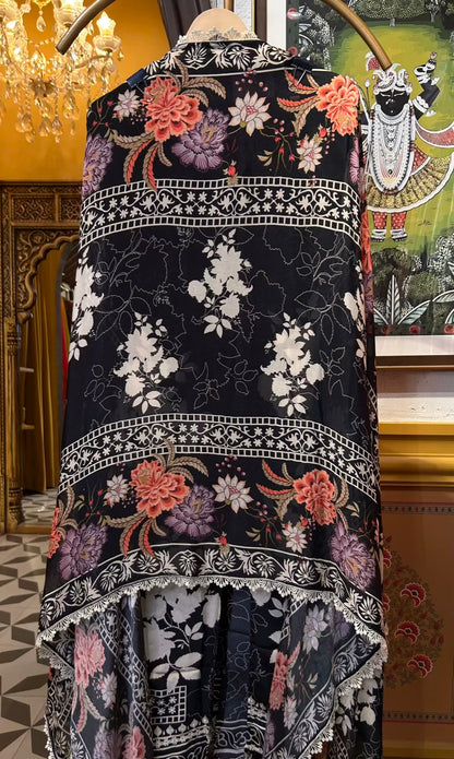 Liyana Crêpe Suit (Black)