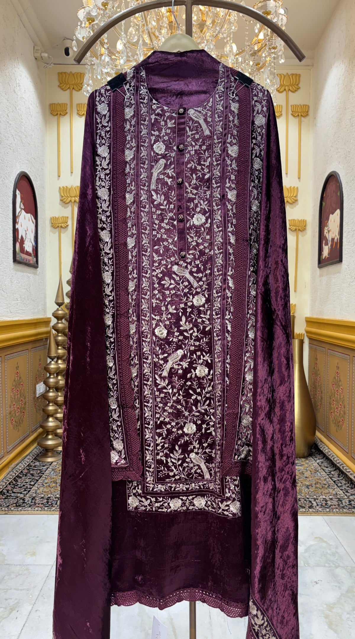 Zarvelvet Royale Suit