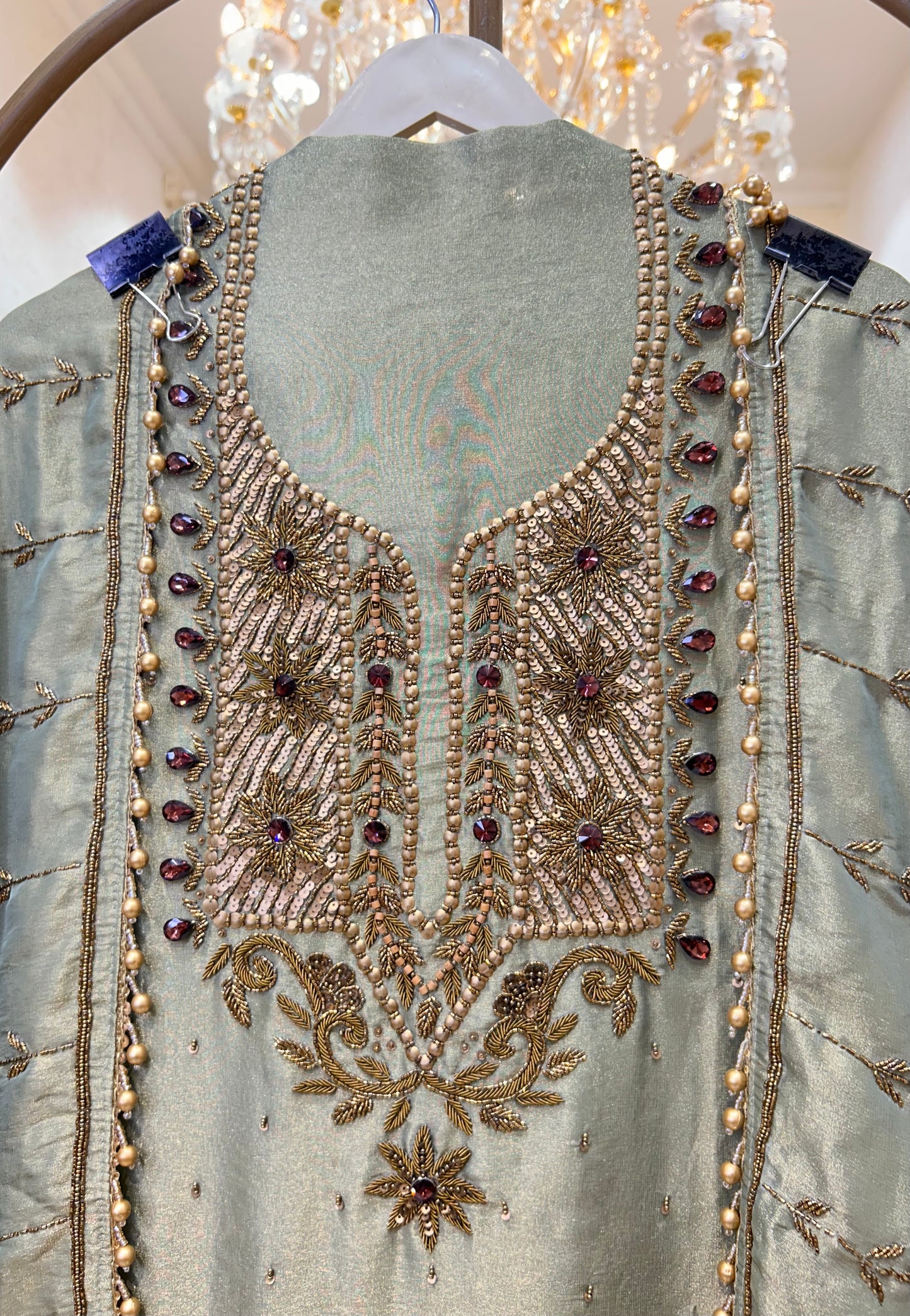 Aabroo Noor Suit