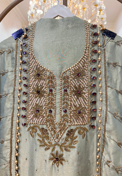 Aabroo Noor Suit