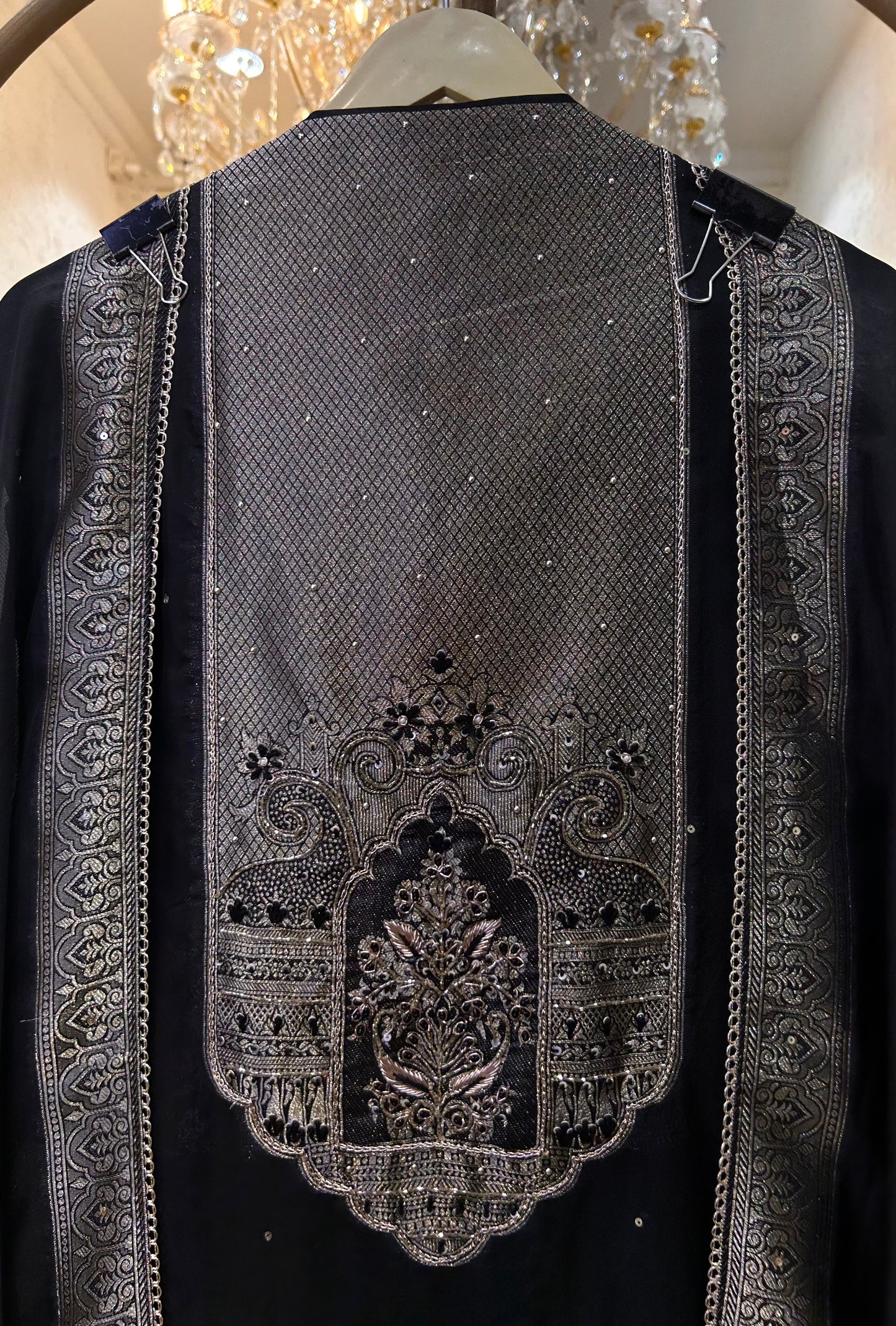 Banoré Élégance Suit