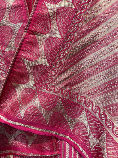 Ishira Banarasi Weave Noor (Magenta)