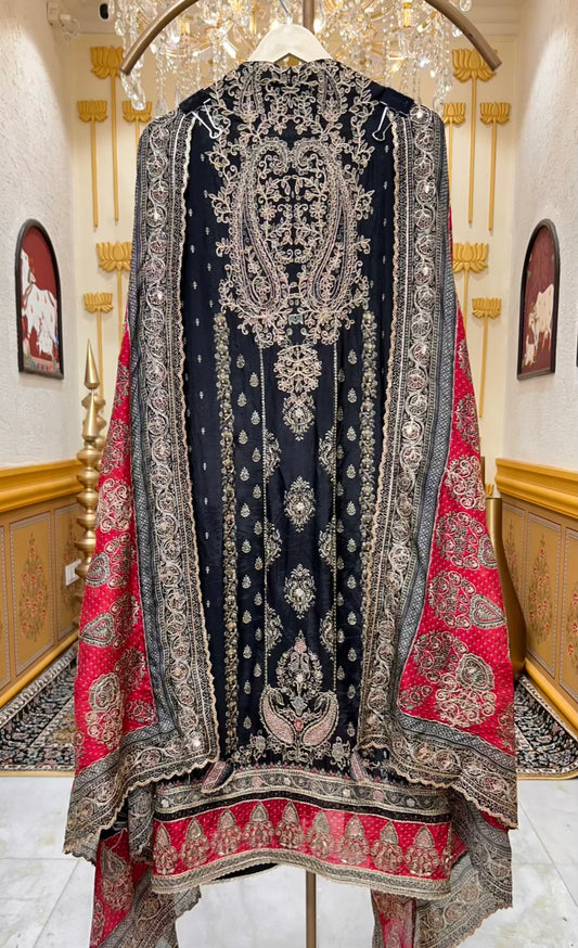 Ishmira Zari Flow Suit (Black)