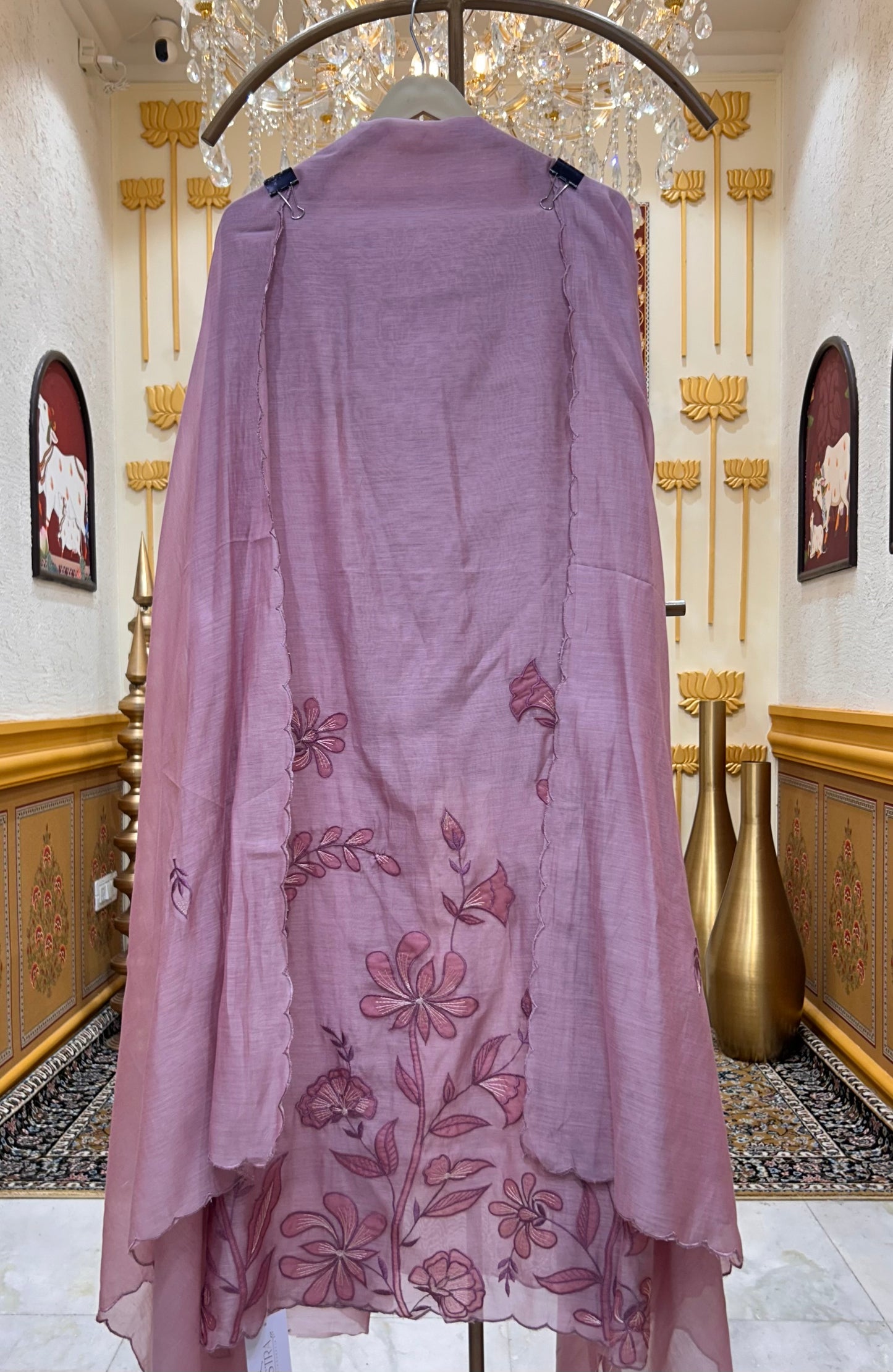 Saanvi Appliqué Grace Suit (Mauve)