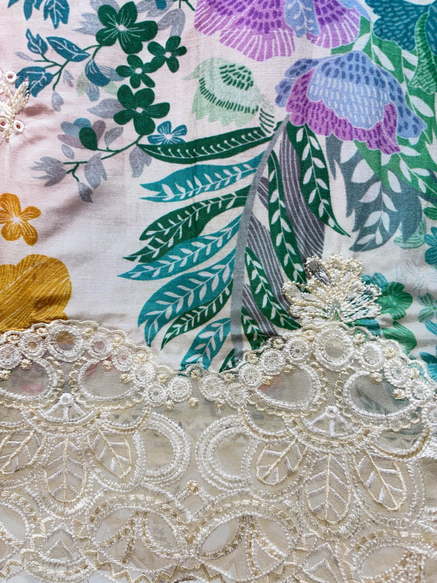 Reina Muslin Lace Set