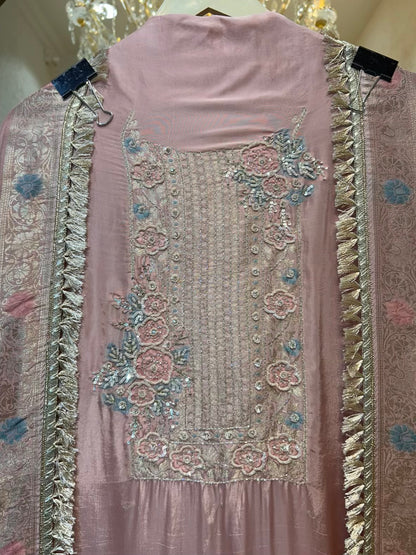 Zarvani Banarasi Heirloom Suit (Peach)