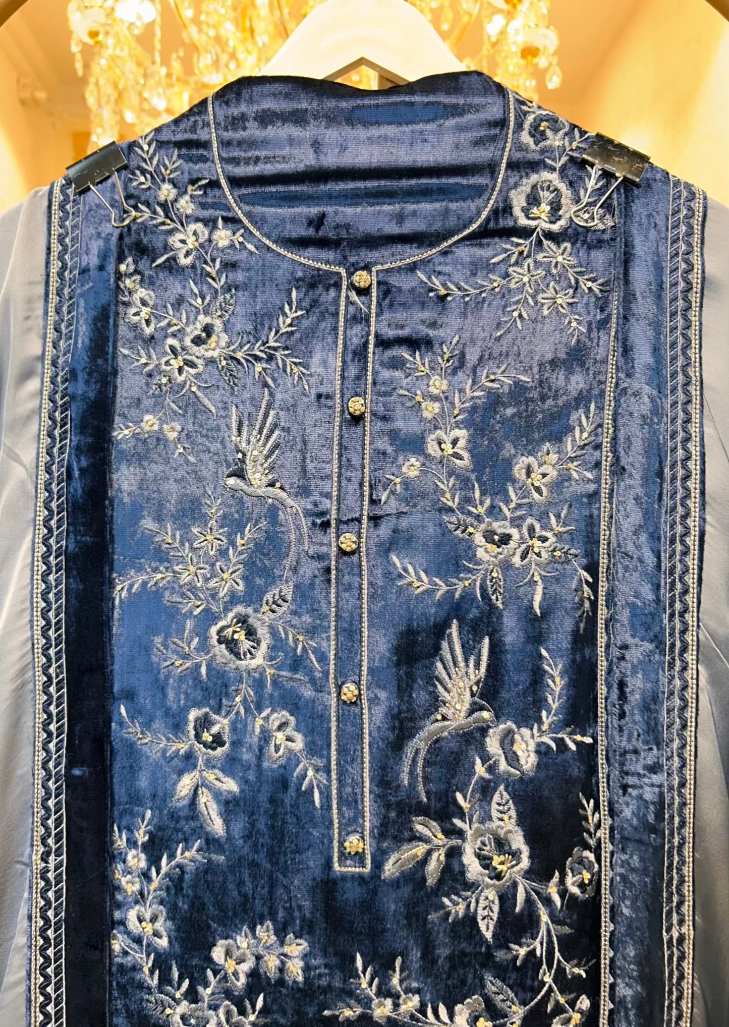 Zarvella Velvet Éclat Suit (Navy Blue)