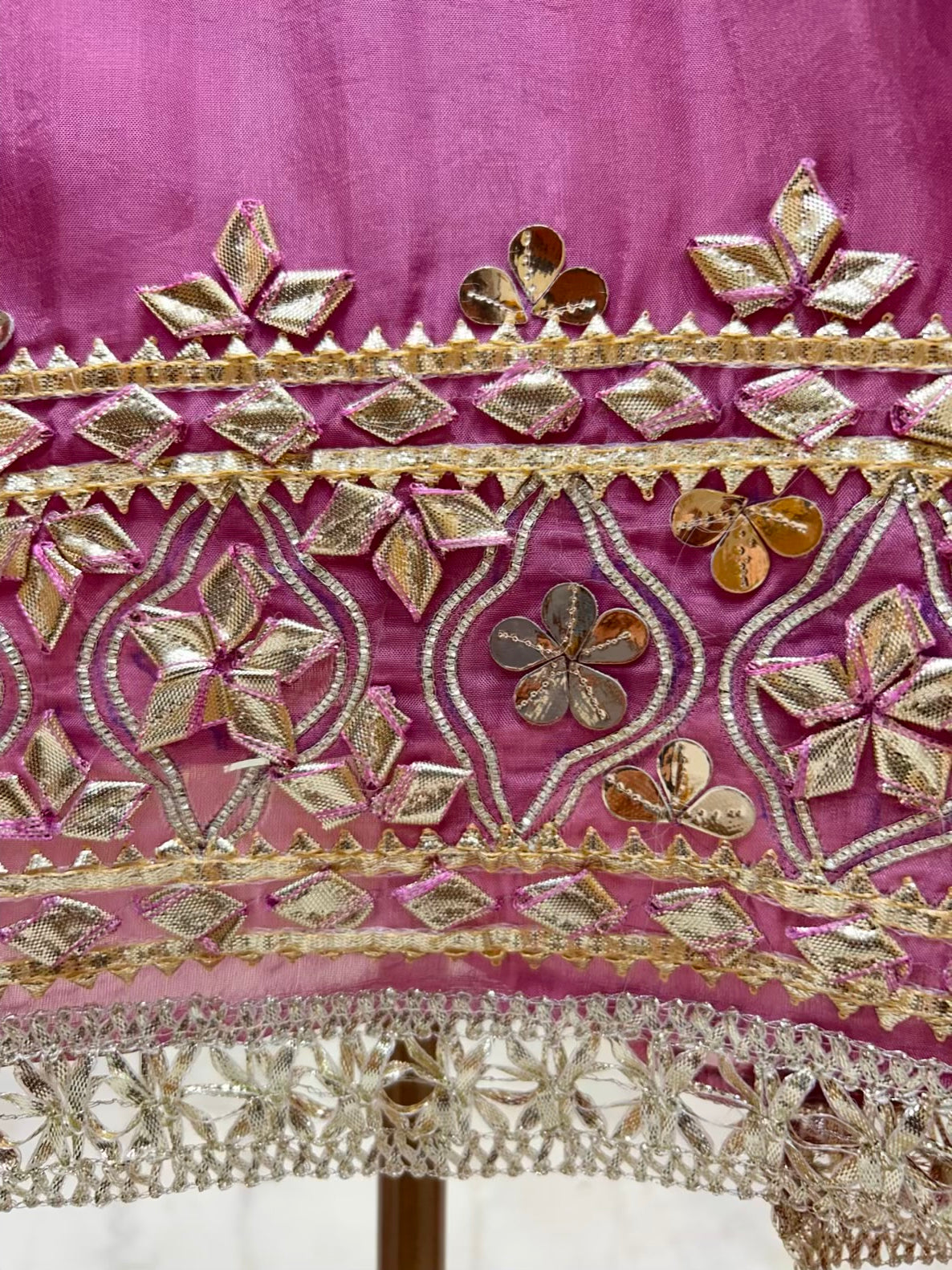 Eshira Gota Charm Suit (Purple)