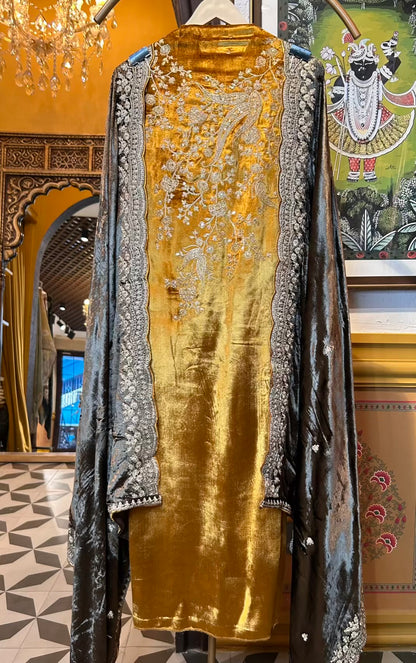 Noormira Velvet Suit (Mustard)