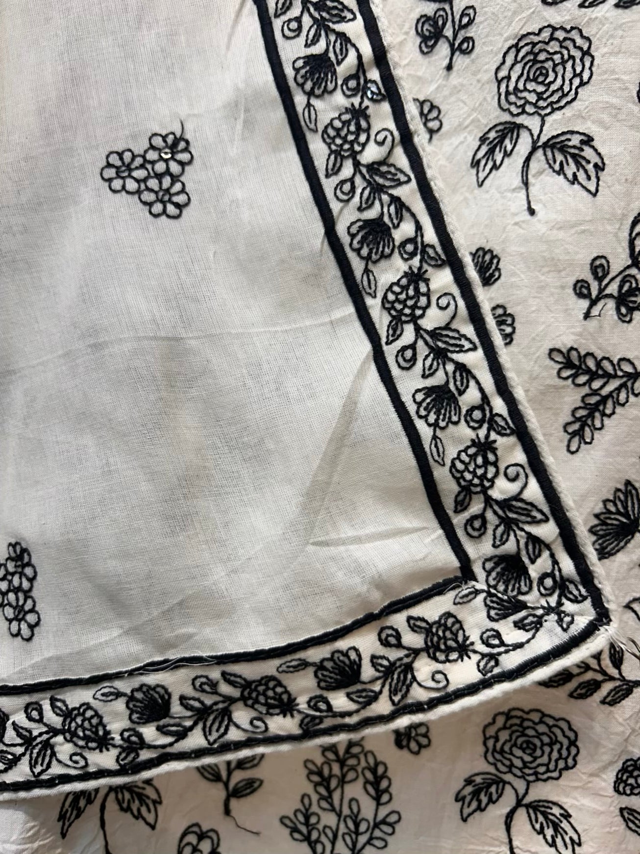 Meher Aaina Thread Suit