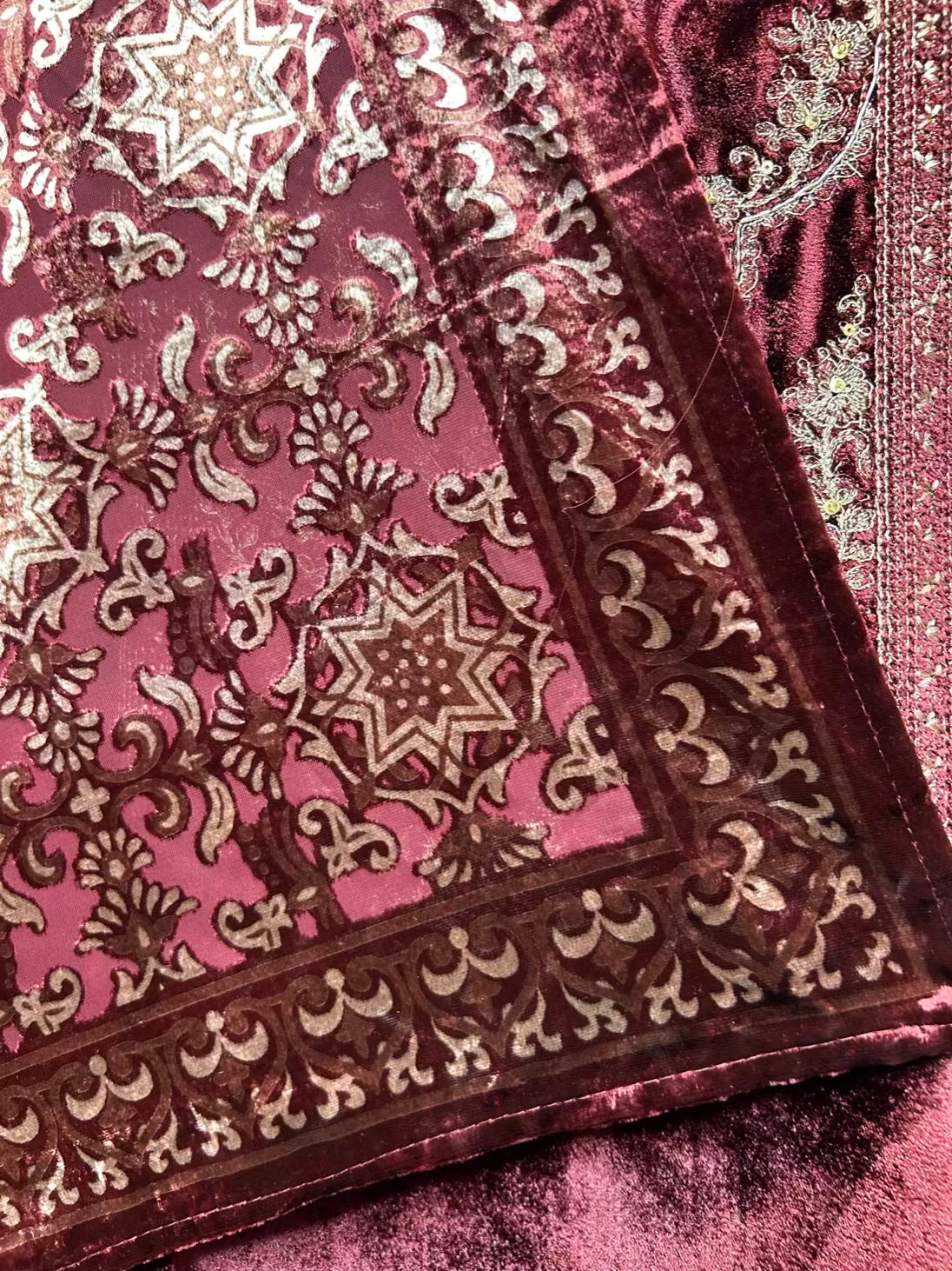 Hoorain-é-Velvet Suit (Wine)