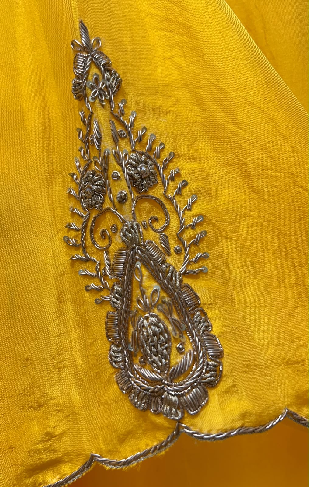 Pitambara Noor Suit