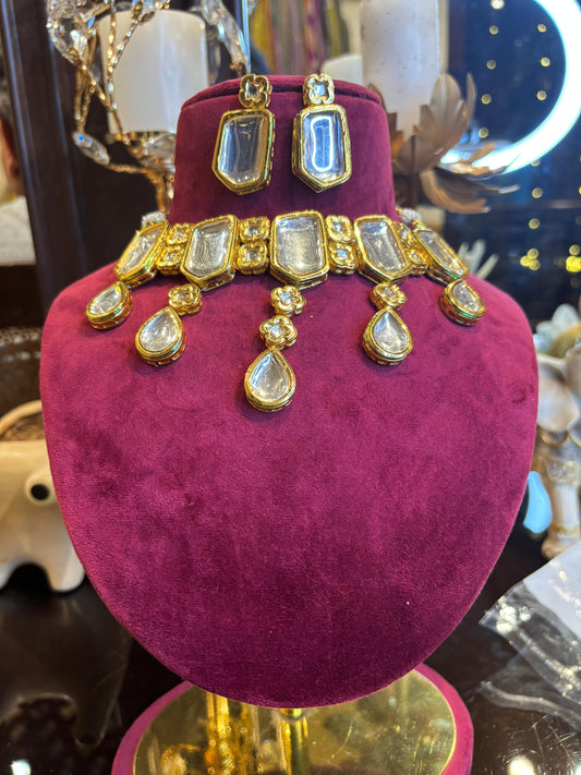 Zarnoor Kundan Choker Set