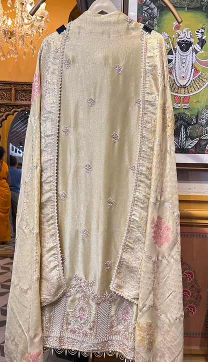 Hayaa-e-Noor (Yellow)