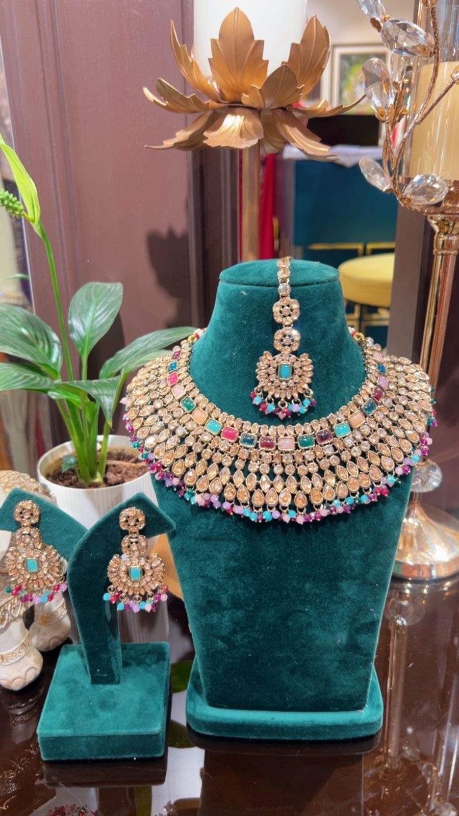 Maharani Darbaar Kundan Set