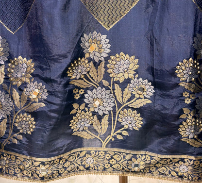 Rajsi Noor Suit