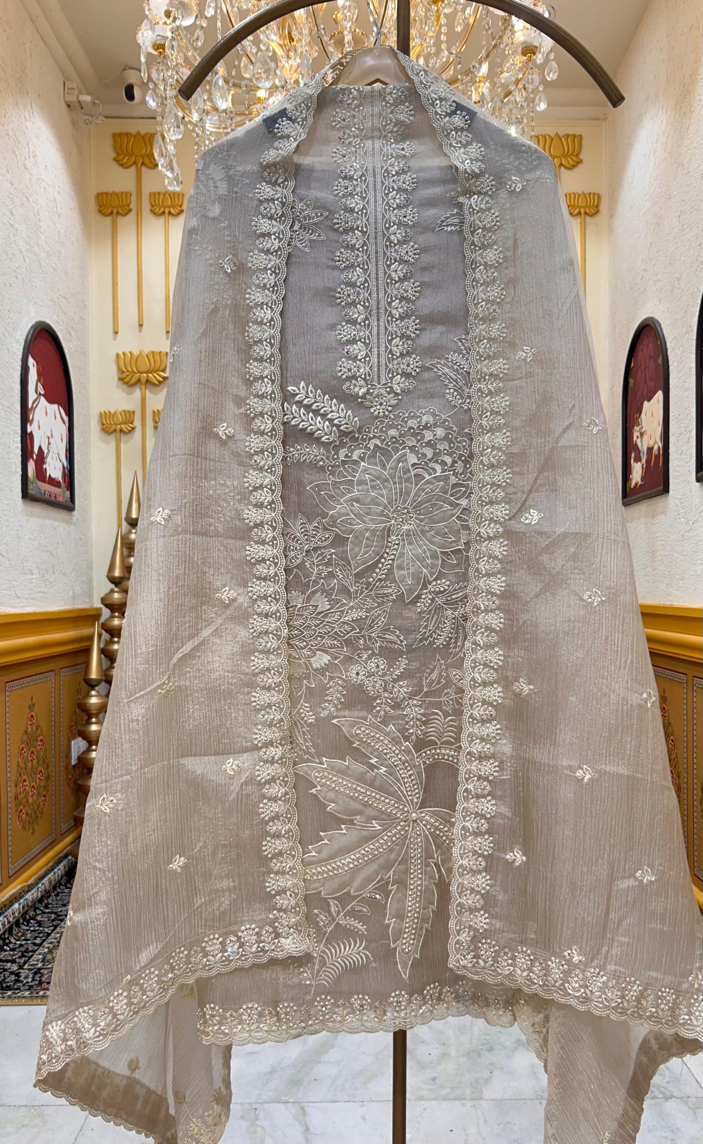 Mehrzeen Appliqué Tissue Suit