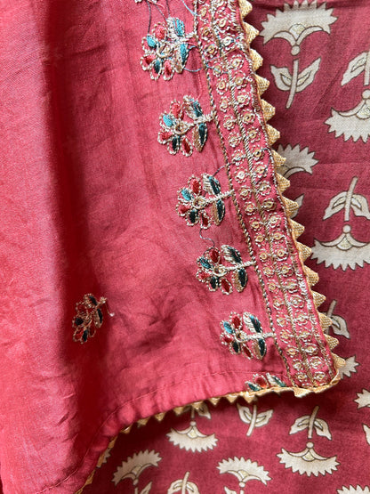 Inaya Muslin Printed Suit (Rust)