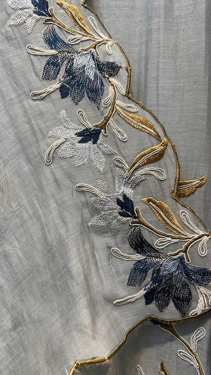 Sahira Dori Naqsh Suit (Powder Blue)