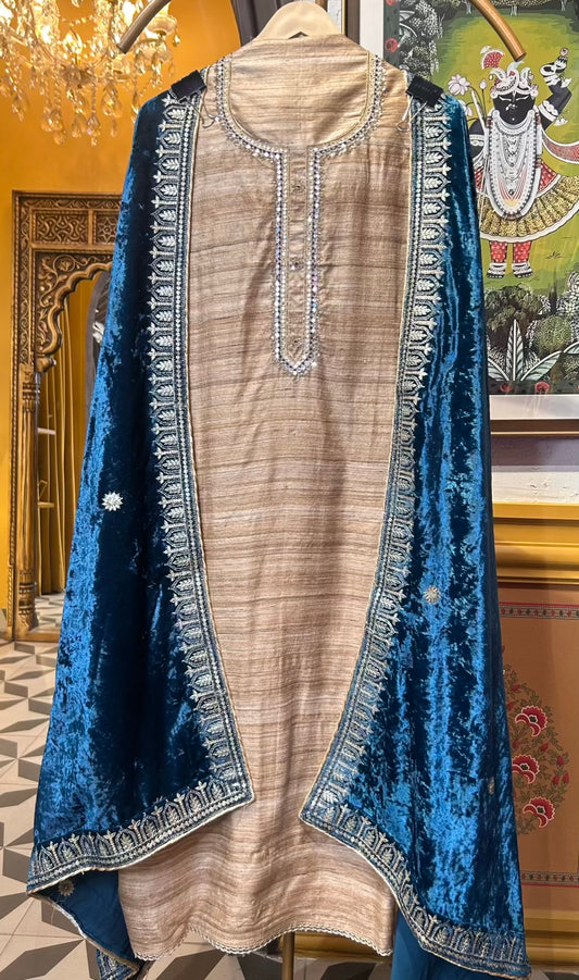 Zarmina Taser Suit (Beige & Peacock Blue)