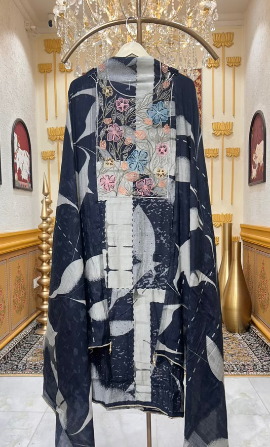 Zehna Pearl Line Suit (Black & White)