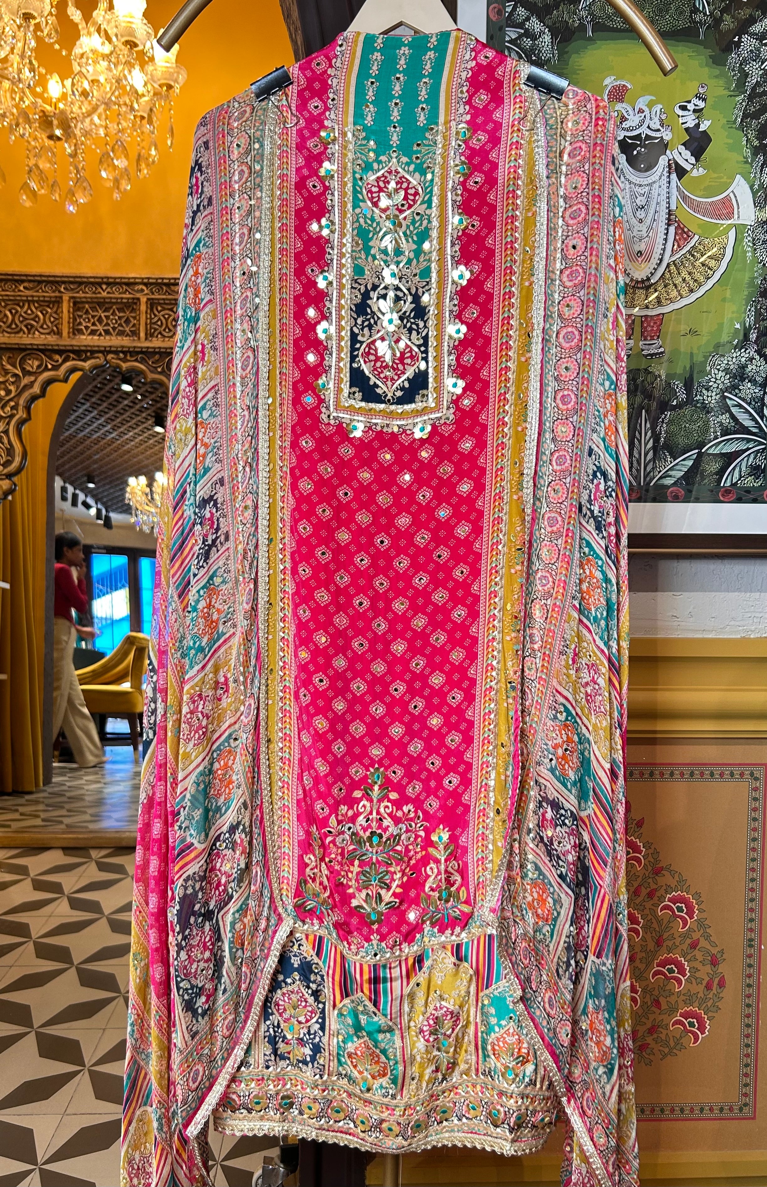 Naureen Crêpe Suit (Pink)