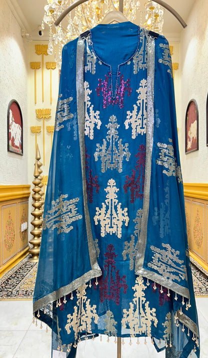 Zariyah Noor Suit