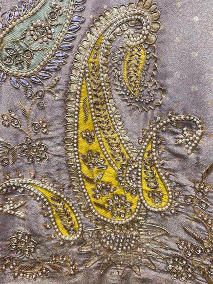 Zarqa-e-Husn (Silver Grey)