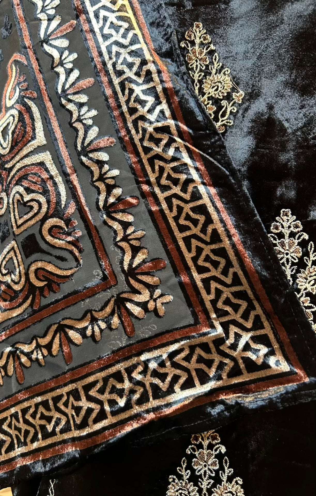 Zarbella Velvet Suit (Black)