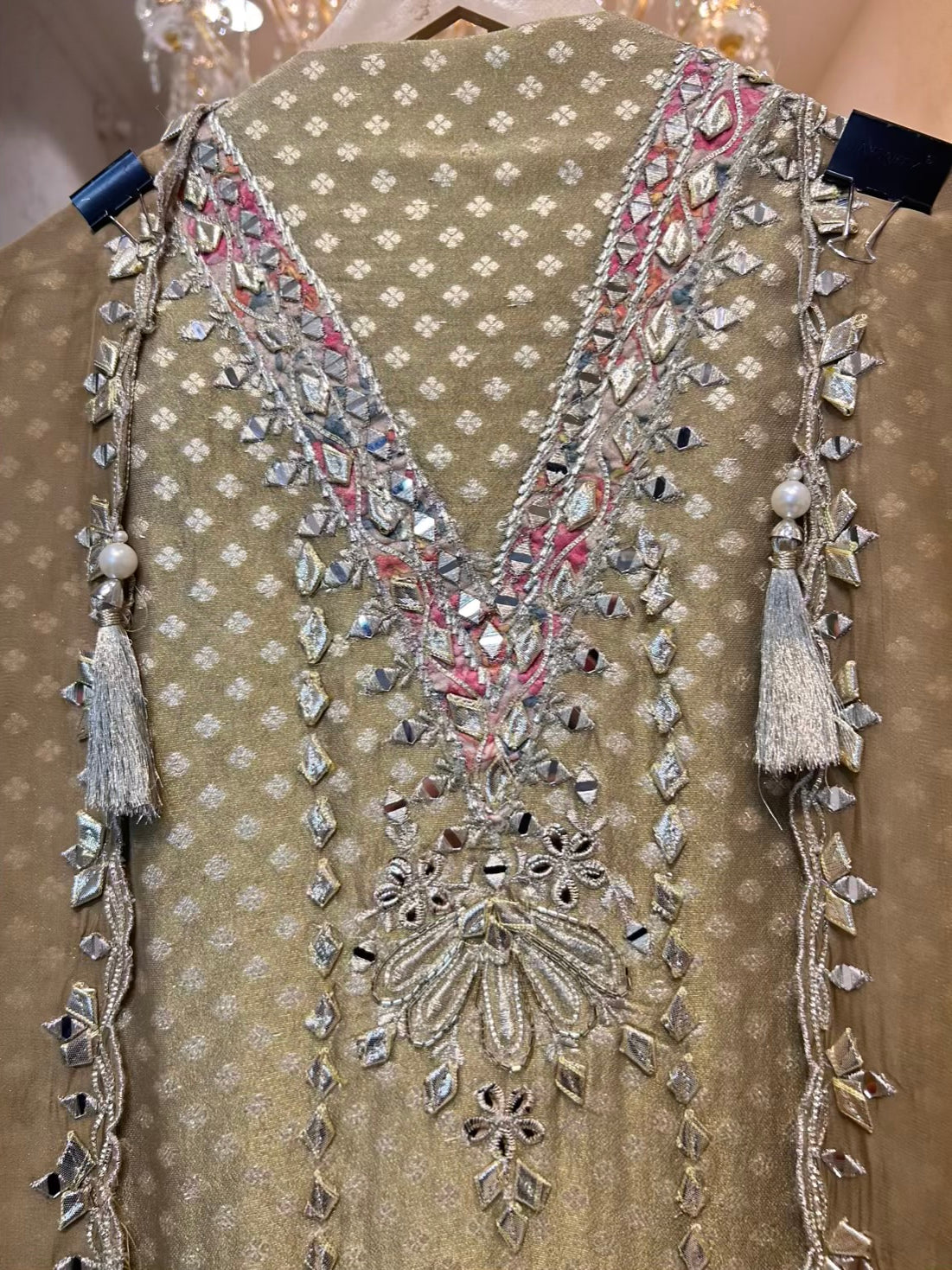 Zehraani Noor Jhalar Suit (Olive Green)