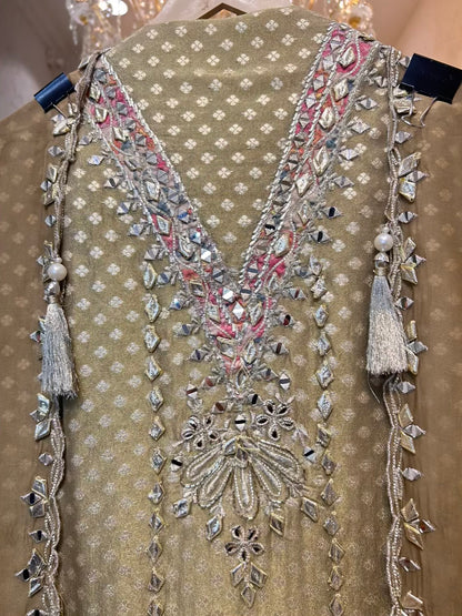 Zehraani Noor Jhalar Suit (Olive Green)