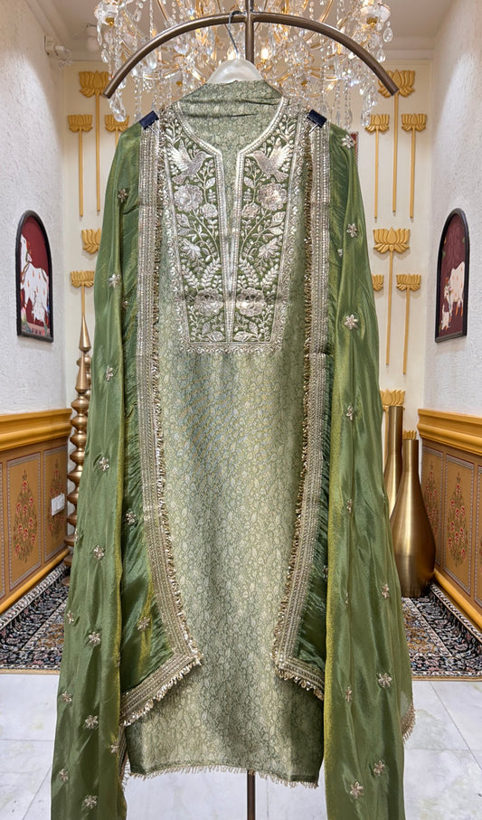 Noorayra Pita Zari Banarasi Suit (Green)