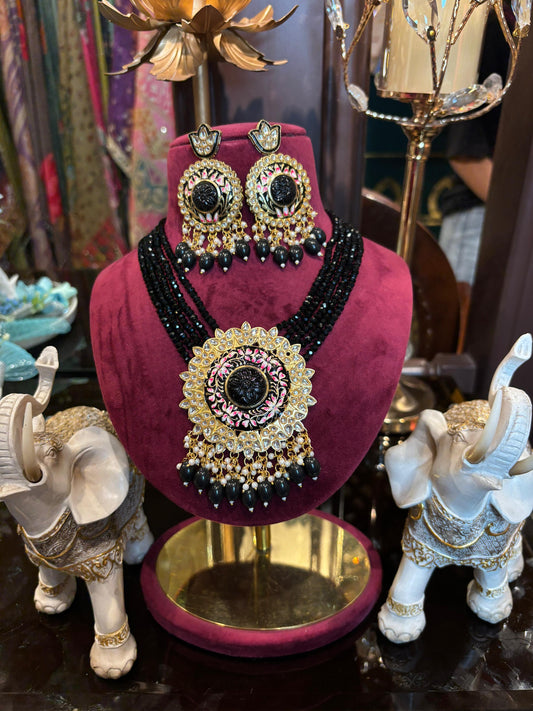 Raatrani Polki Set (Black)