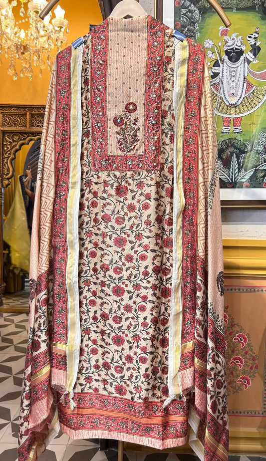 Roshni Raaz Suit (D1)