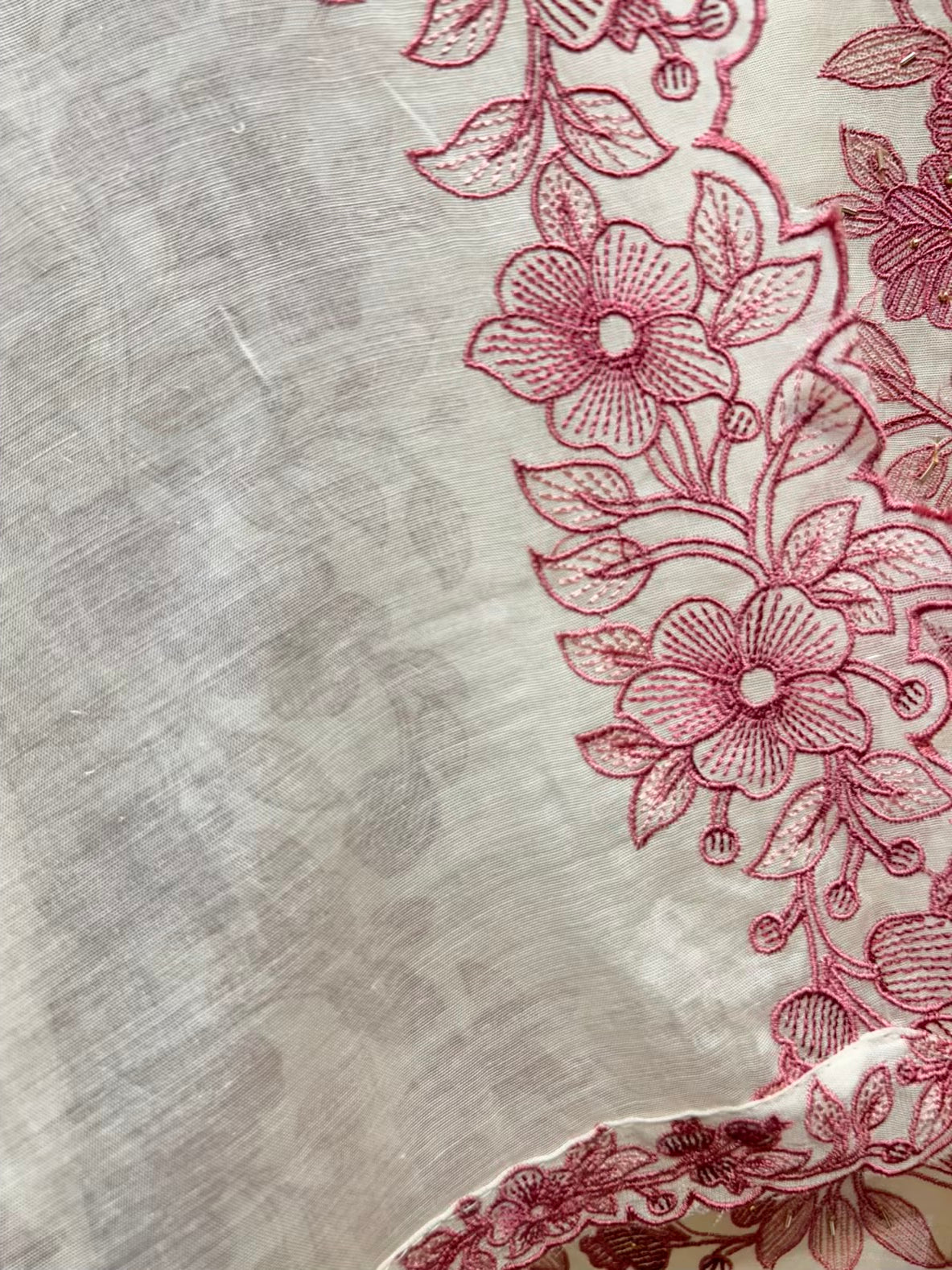 Mehveen Chanderi Mul Suit (Beige & Pink)