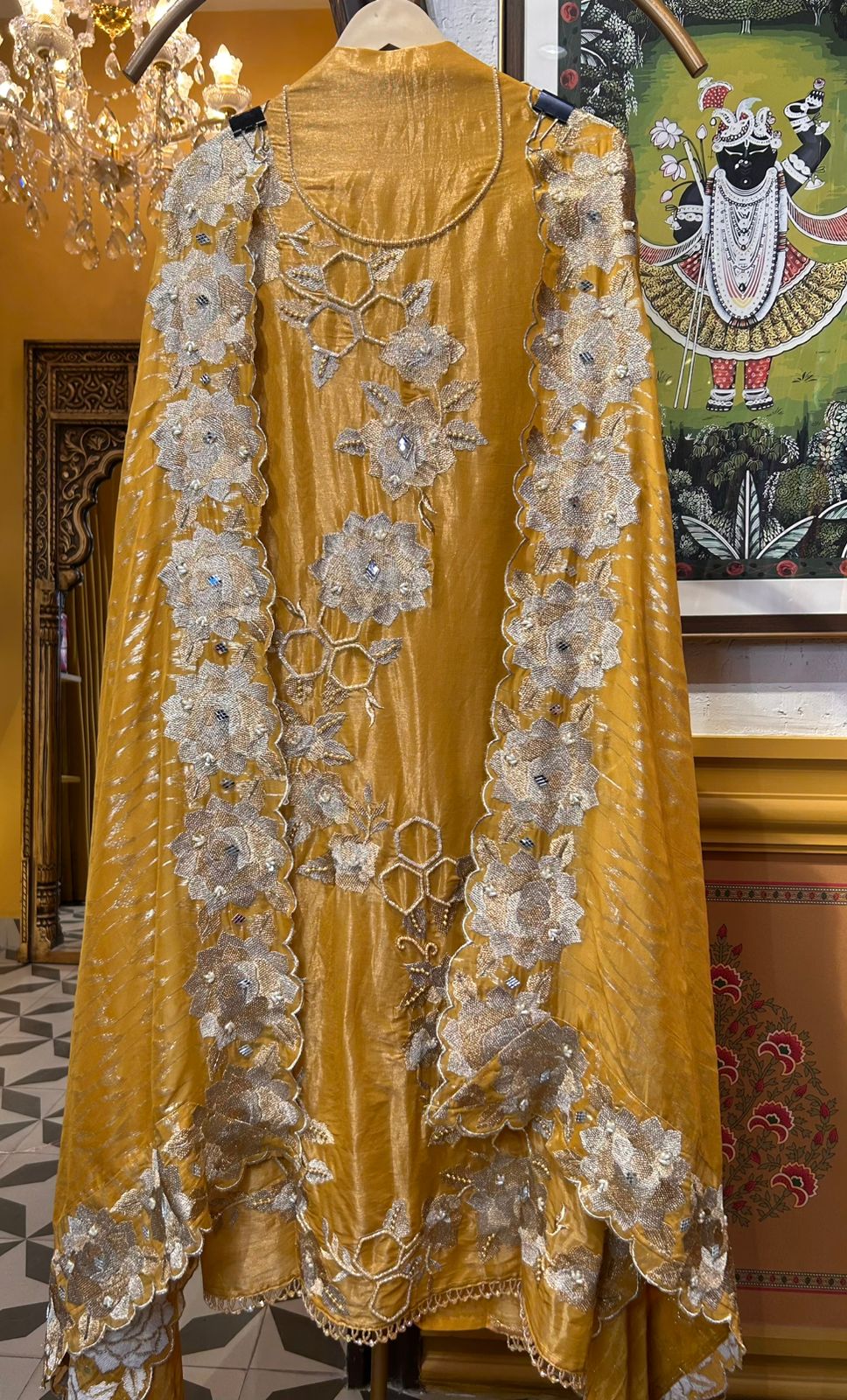 Naaz-é-Zariya (Yellow)