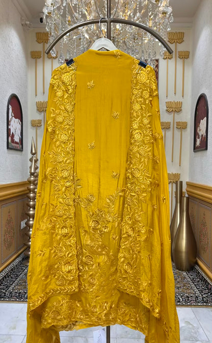Zehriya Embroiré Suit (Yellow)