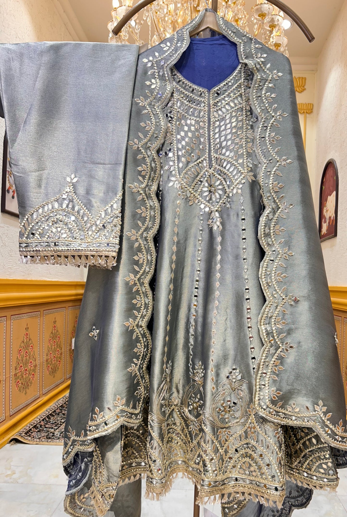 Kanchana Royale Suit