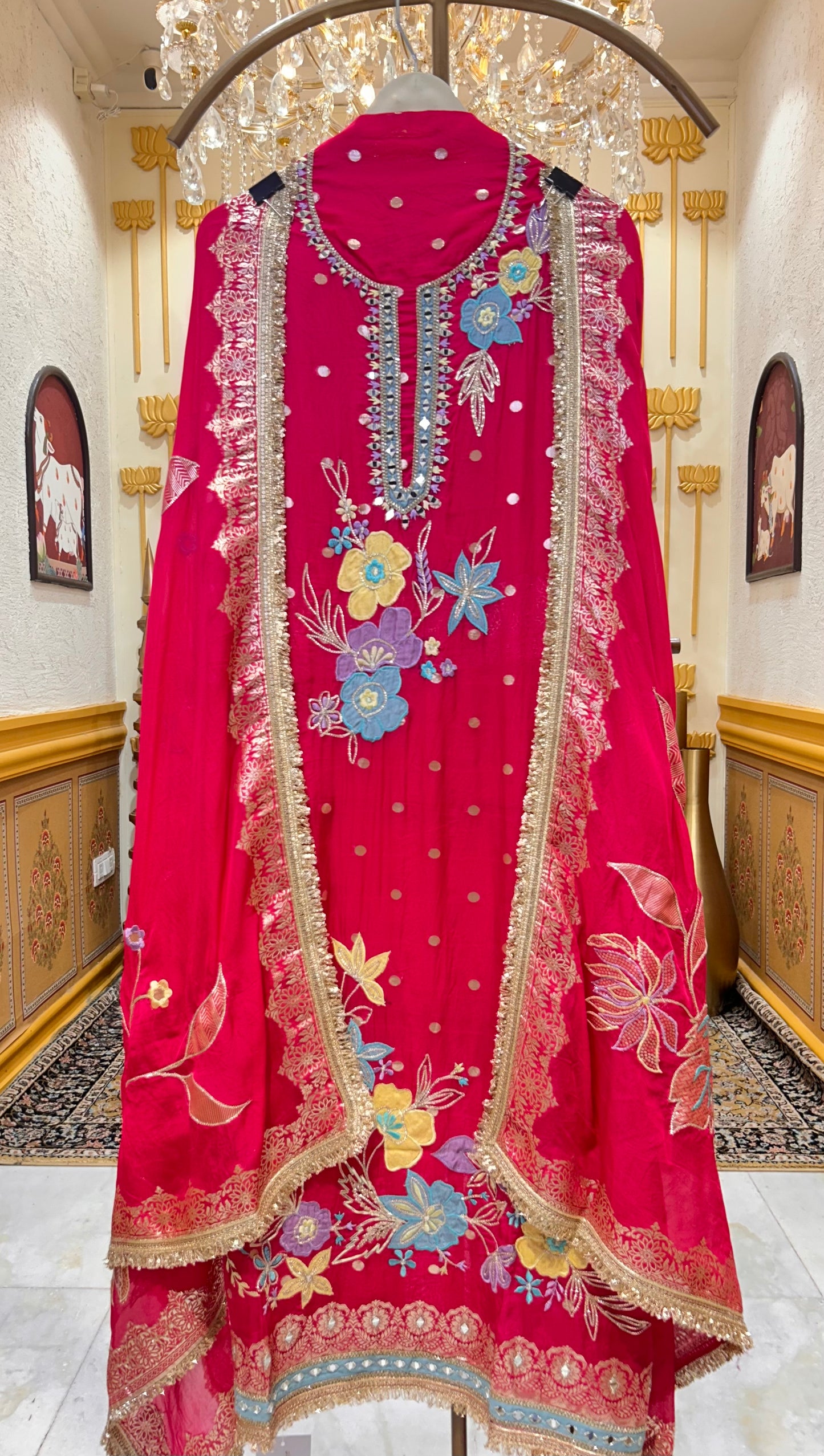 Aaina Gulnaar Suit