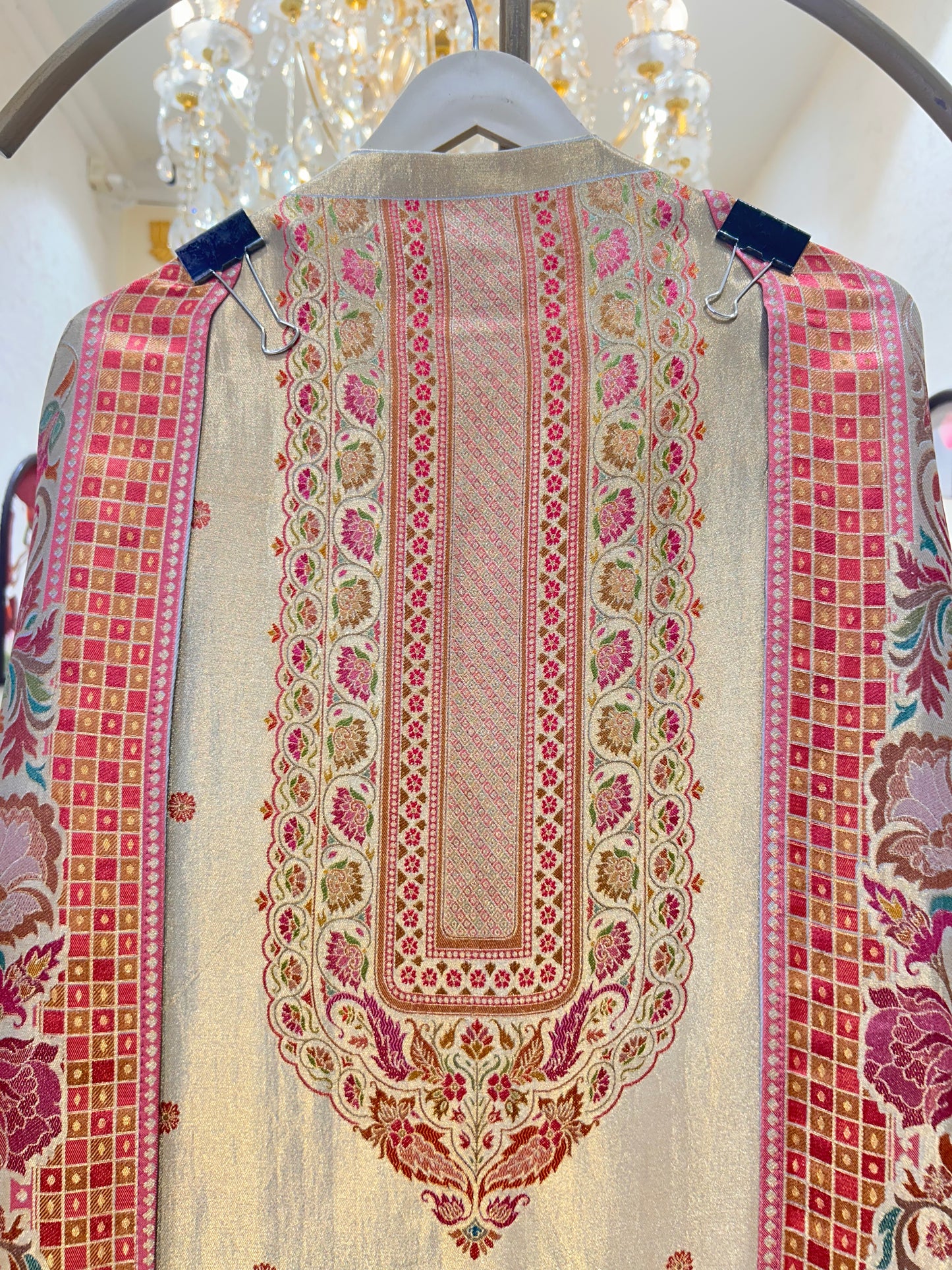 Rangélla Silk Suit