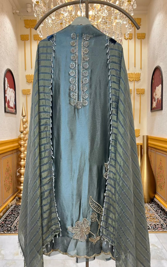 Sarveena Banarasi Glow Suit (Mehendi Green)