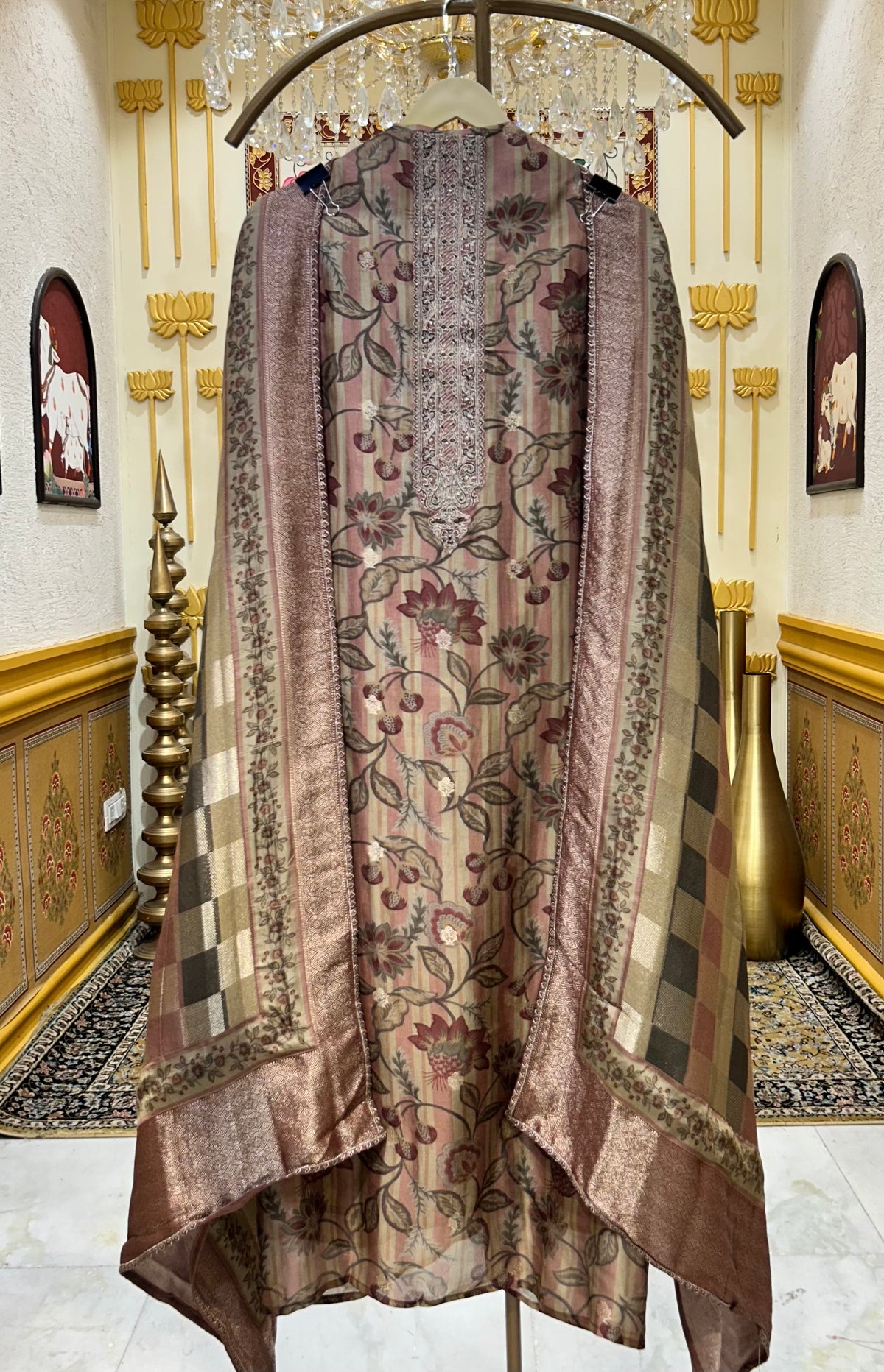 Iraaya Printed Suit