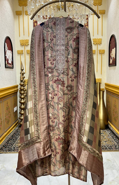 Iraaya Printed Suit