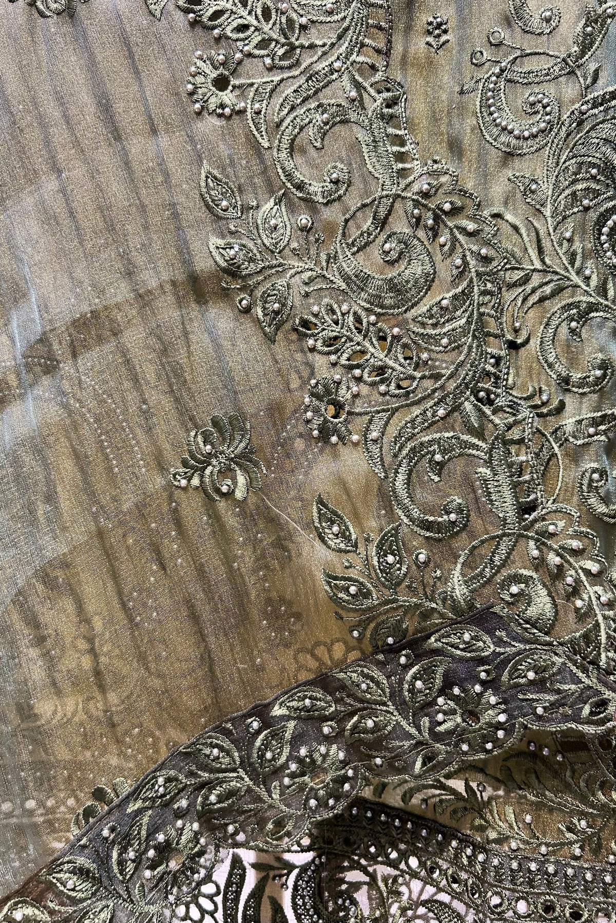 Mehvira Pakistani Suit