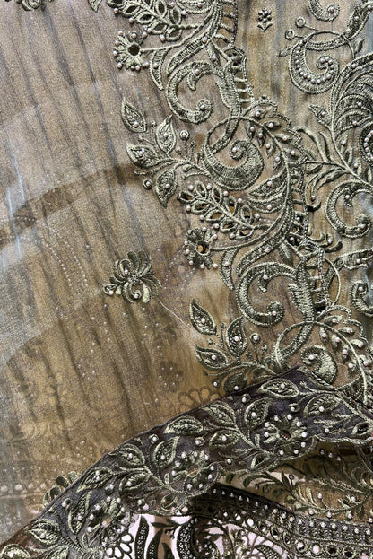 Mehvira Pakistani Suit