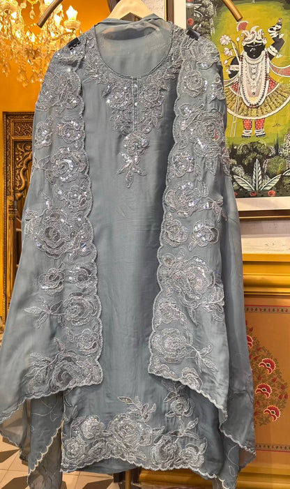 Zarehni Dori Élan Suit (Silver Grey)