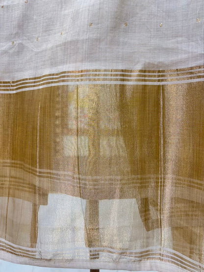Ira Jamdani Suit