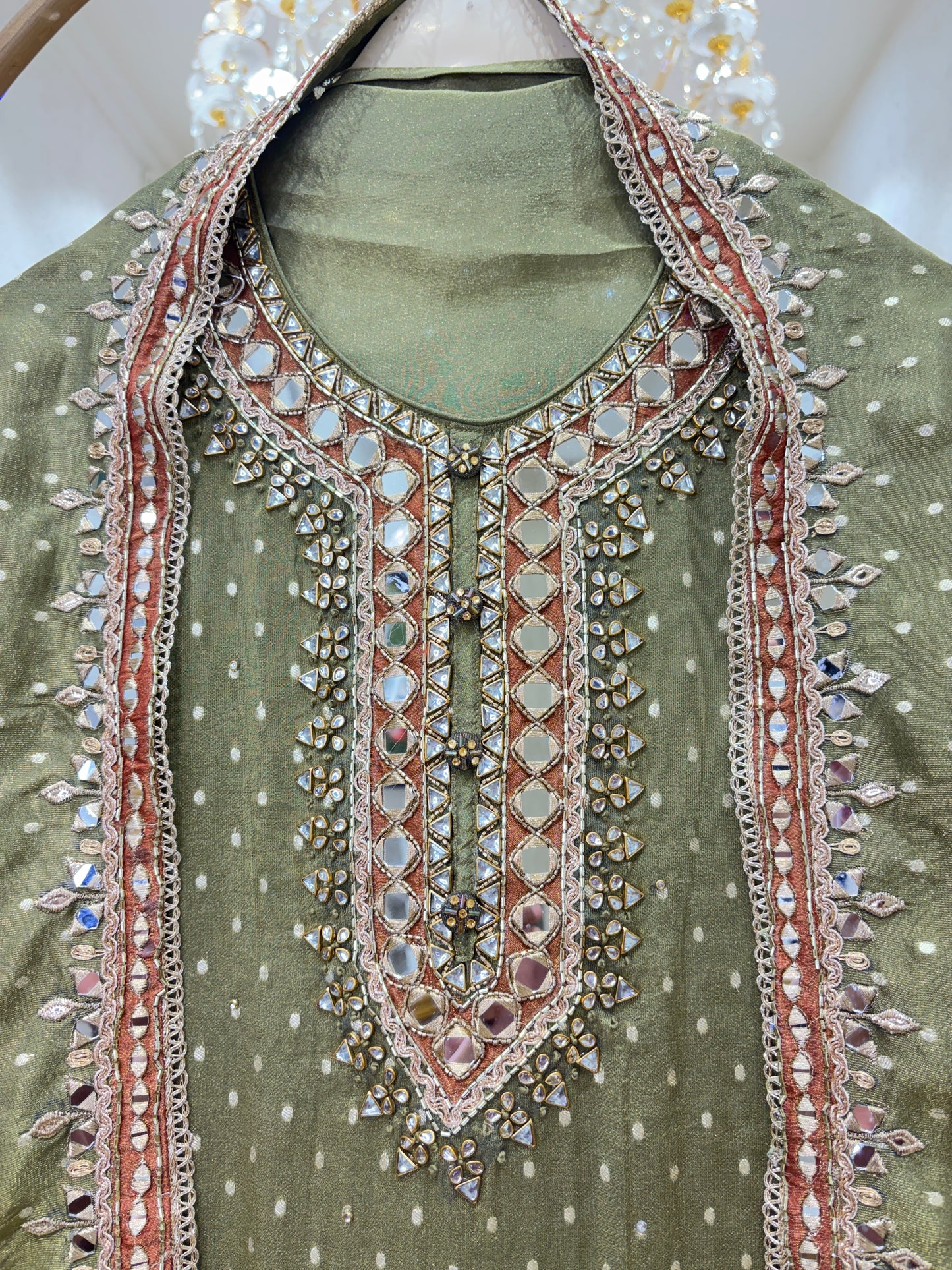 Noor-e-Zar Kundan Suit