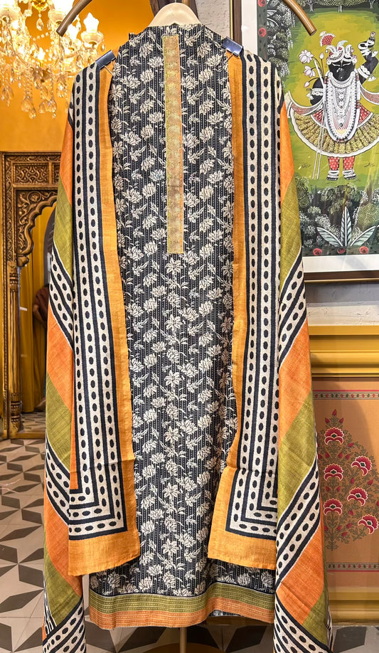 Husn-e-Rangrez (Black & Mustard)