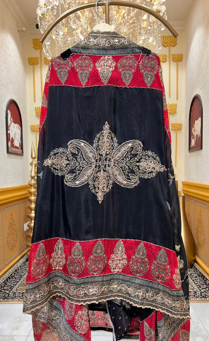 Ishmira Zari Flow Suit (Black)
